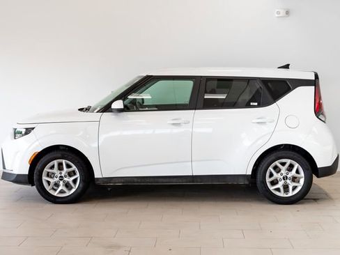 Used 2024 Kia Soul LX w/ Option Group 015 FWD image 26