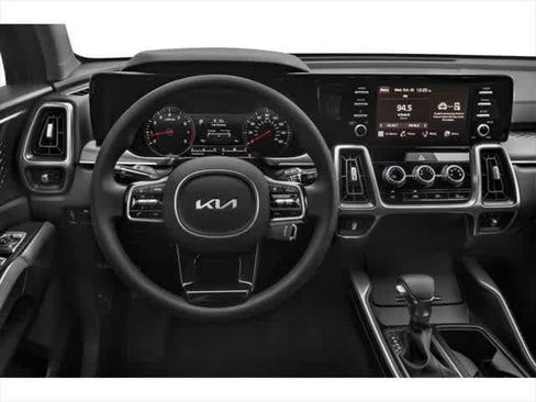 Used 2022 Kia Sorento LX FWD image 4