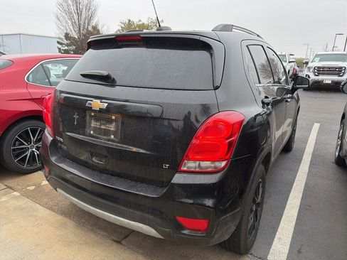 Used 2020 Chevrolet Trax LT w/ LT Convenience Package image 3