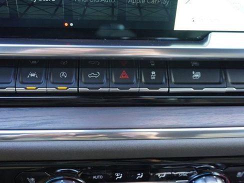 Used 2023 GMC Sierra 1500 SLT w/ SLT Premium Package image 30