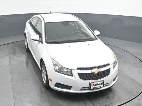 Used 2014 Chevrolet Cruze LT image 15