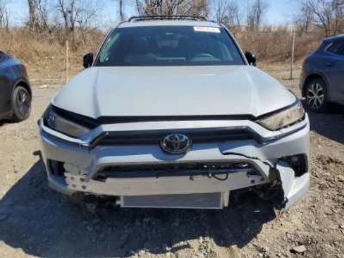 Used 2025 Toyota Grand Highlander AWD Hybrid image 2