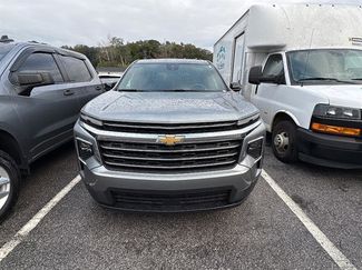 Used 2025 Chevrolet Traverse LT video 2