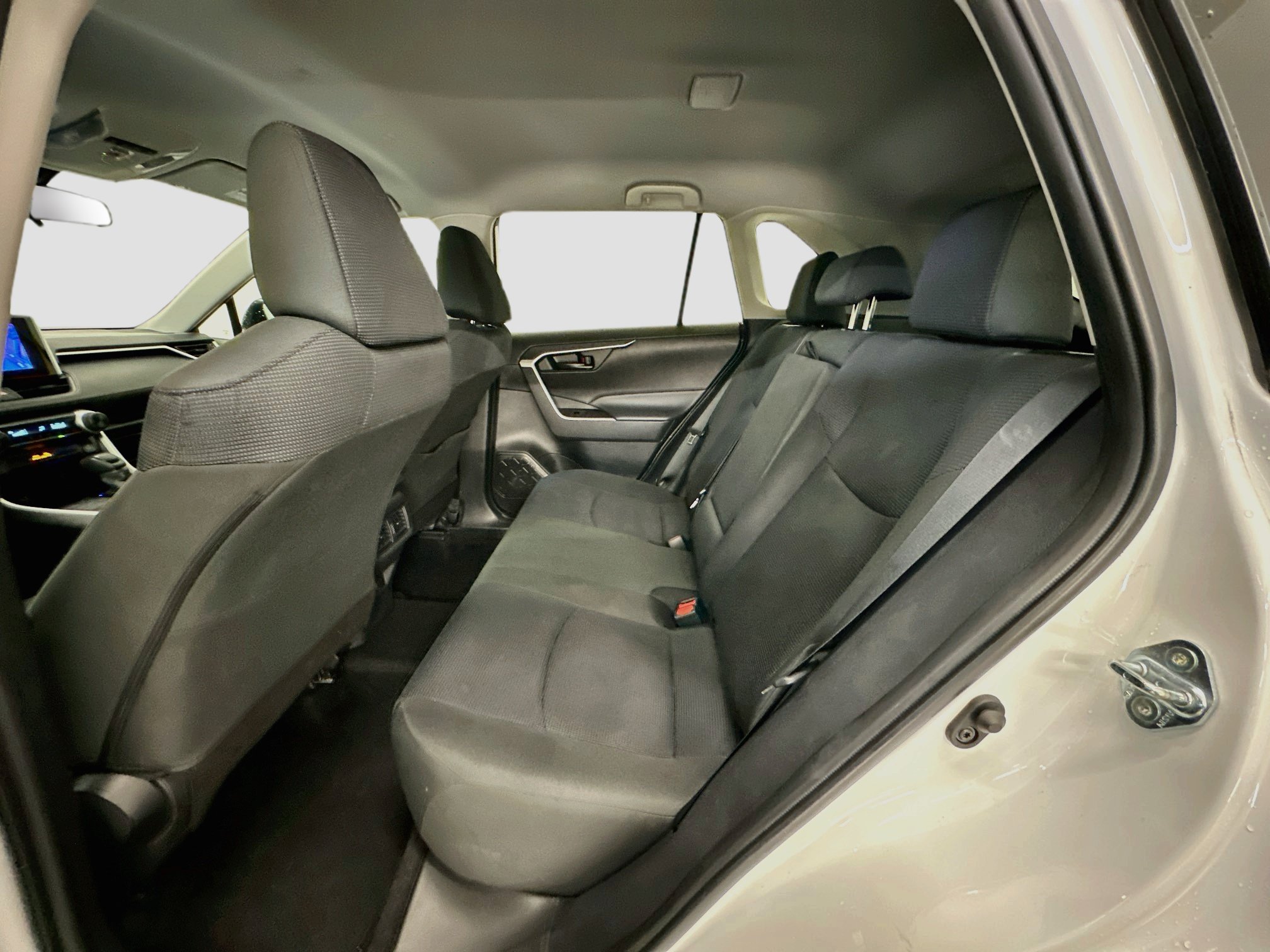 Used 2025 Toyota RAV4 LE AWD/4WD image 29