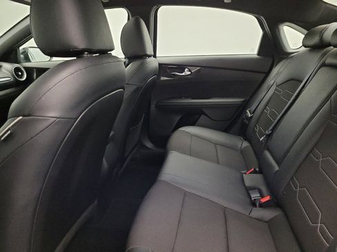 Used 2024 Kia Forte GT-Line w/ GT-Line Premium Package image 18