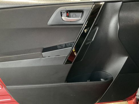 Used 2018 Toyota Corolla iM image 26