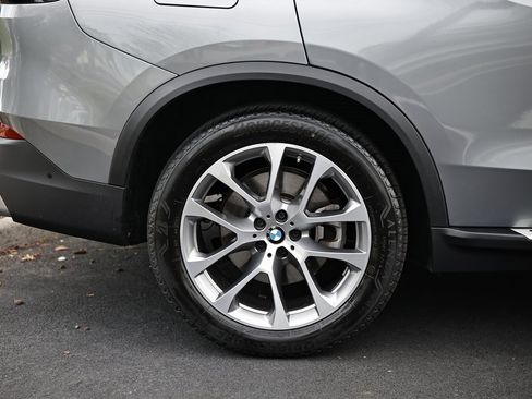 Used 2025 BMW X5 sDrive40i w/ Climate Comfort Package image 7