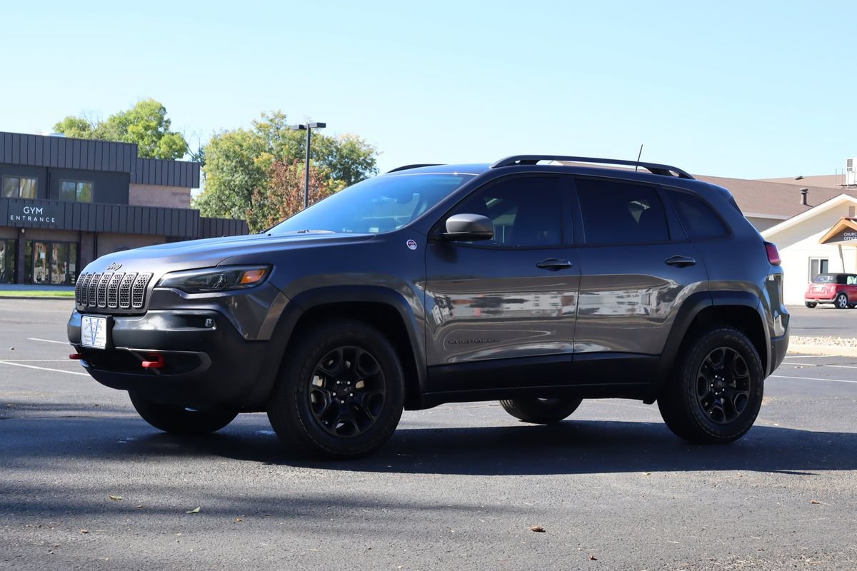 Used 2020 Jeep Cherokee Trailhawk w/ Technology Group AWD/4WD image 11