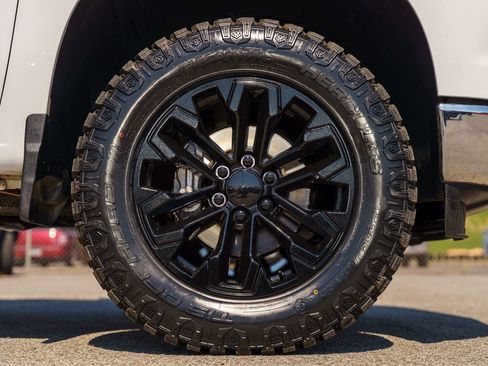 Used 2024 Chevrolet Silverado 1500 W/T w/ Trailering Package image 9