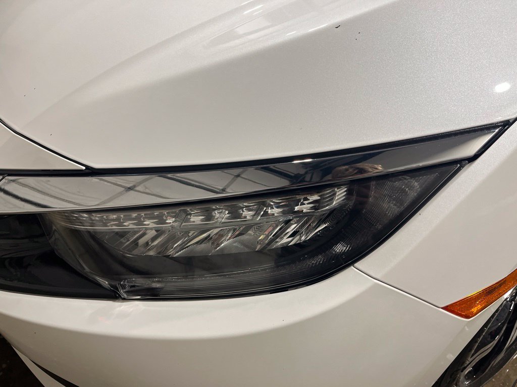 Used 2018 Honda Civic Touring image 12