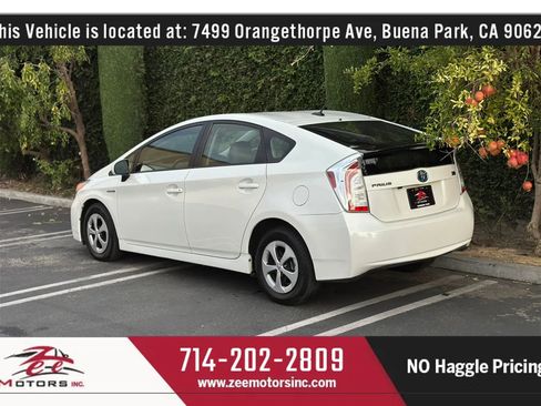 Used 2015 Toyota Prius Four FWD image 9