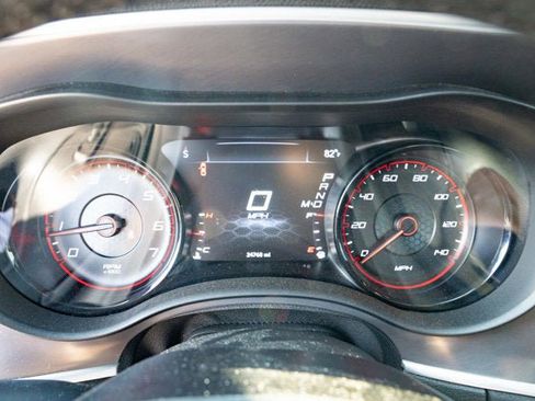 Used 2021 Dodge Charger SXT w/ Blacktop Package image 17