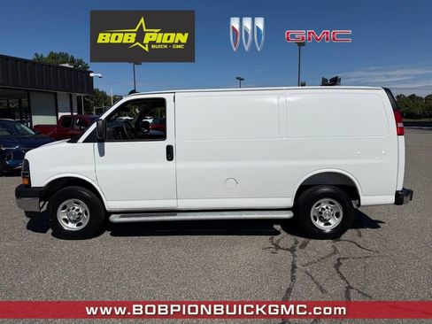 Used 2025 Chevrolet Express 2500 w/ Driver Convenience Package RWD image 2