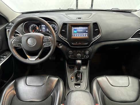 Used 2020 Jeep Cherokee Latitude Plus image 22