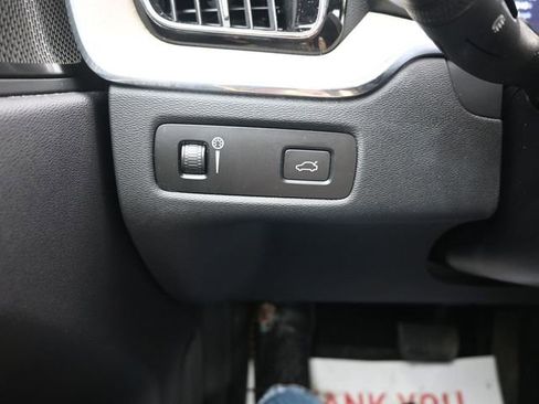 Used 2022 Volvo XC60 B5 Inscription w/ Advanced Package image 29