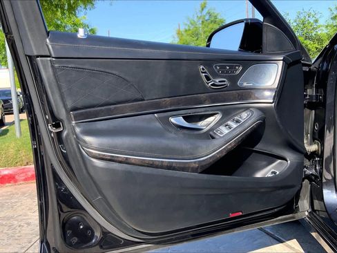 Used 2019 Mercedes-Benz S 560 4MATIC Sedan image 22