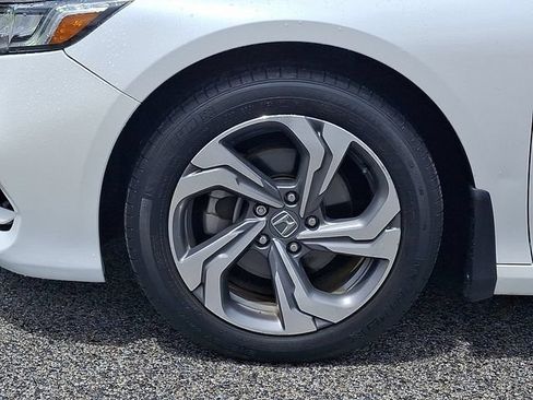 Used 2020 Honda Accord EX image 11