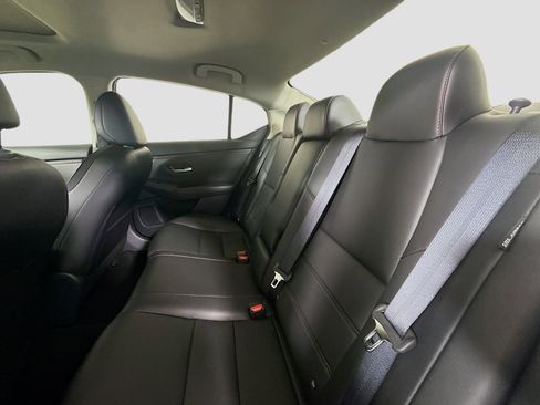 Used 2024 Nissan Sentra SR w/ SR Premium Package image 25