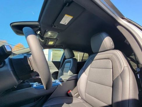 New 2026 Chevrolet Equinox EV LT image 6