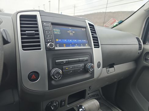 Used 2019 Nissan Frontier SV image 23