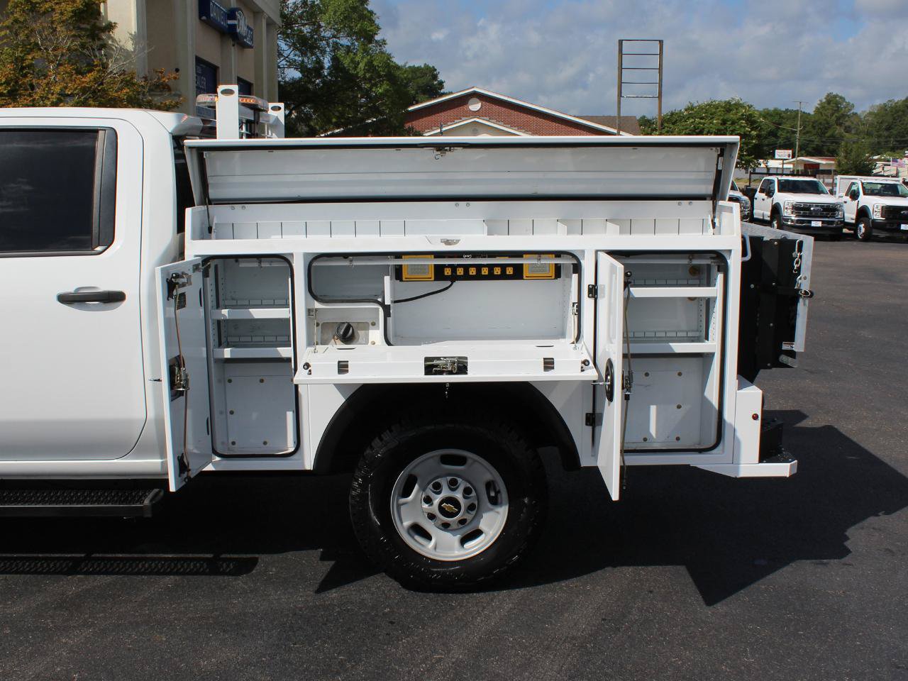 Used 2024 Chevrolet Silverado 2500 W/T w/ WT Convenience Package AWD/4WD image 23