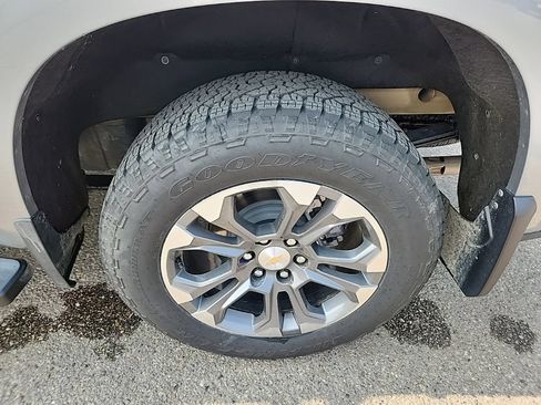 Certified 2026 Chevrolet Silverado 1500 High Country w/ Technology Package AWD/4WD image 46