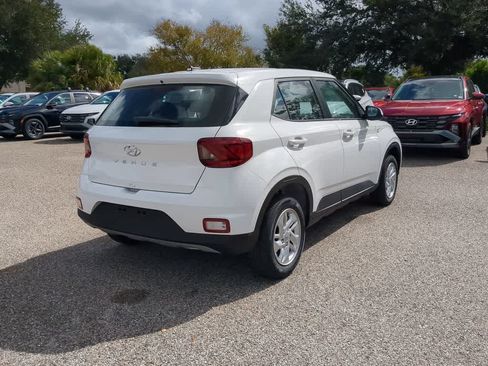 New 2026 Hyundai Venue SE FWD image 7