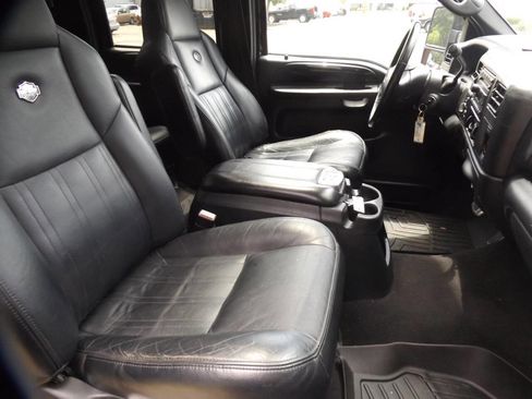 Used 2004 Ford F350 Harley-Davidson image 17