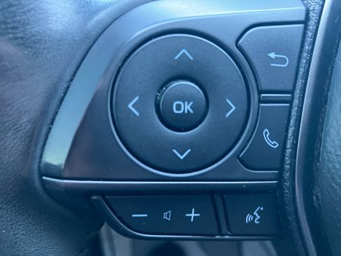 Used 2024 Toyota Camry SE image 14