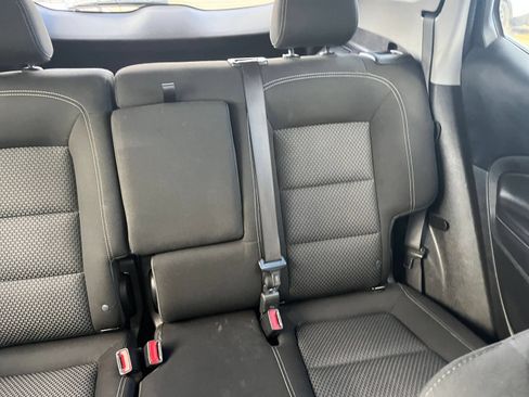 Used 2024 GMC Terrain SLE FWD image 35