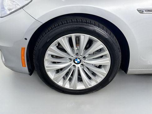 Used 2017 BMW 550i Gran Turismo xDrive w/ Executive Package AWD/4WD image 38