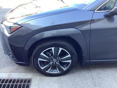 Used 2024 Lexus UX 250h AWD w/ Premium Package image 27