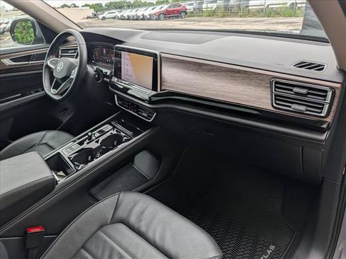 Certified 2025 Volkswagen Atlas SEL AWD/4WD image 14
