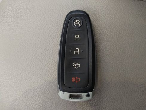 Used 2017 Ford Escape Titanium AWD/4WD image 32