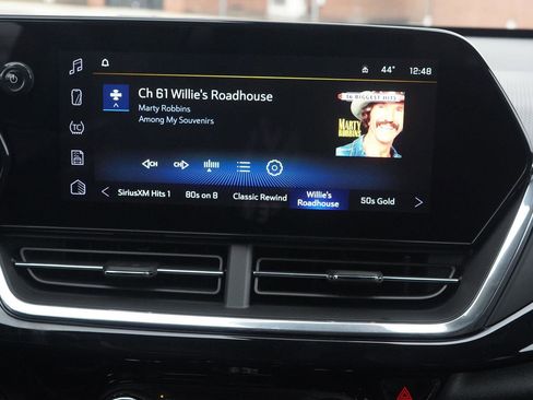 New 2026 Chevrolet Trax RS w/ Sunroof Package image 21