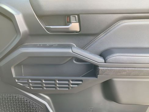 New 2025 Toyota Tacoma Limited AWD/4WD image 18