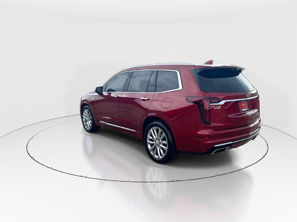 Used 2023 Cadillac XT6 Premium Luxury w/ Technology Package FWD image 6