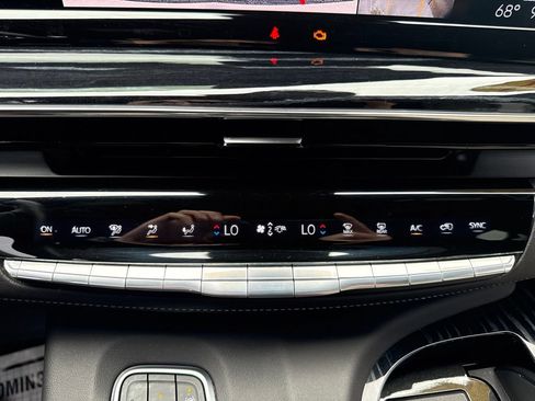 Used 2021 Cadillac Escalade Sport w/ Driver Assist Tech Package AWD/4WD image 35