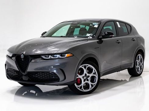 Used 2024 Alfa Romeo Tonale Veloce w/ Active Assist Package AWD/4WD image 1
