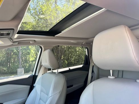 Used 2021 Nissan Rogue SV w/ Premium Package image 25