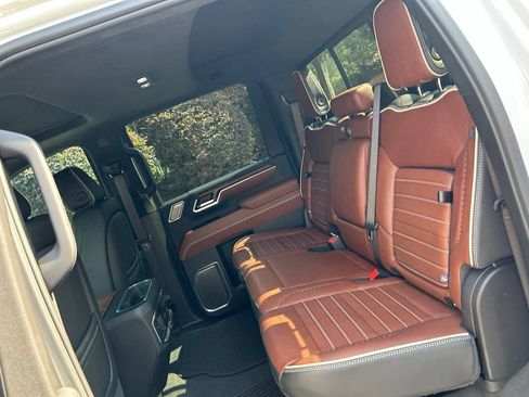 Used 2025 GMC Sierra 3500 Denali Ultimate AWD/4WD image 52