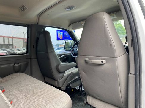 Used 2008 Chevrolet Express 3500 Extended Passenger w/ LT Preferred Equipment Group RWD image 24