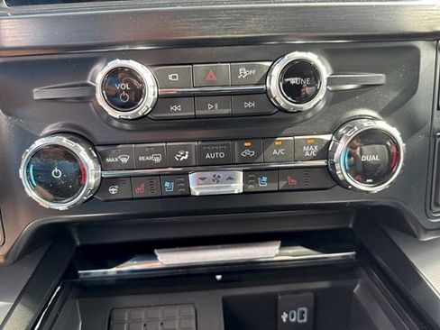 New 2025 Ford F250 Lariat w/ Chrome Package image 24