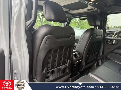 Used 2023 Jeep Wrangler Unlimited Rubicon 4xe w/ Cold Weather Group AWD/4WD image 13