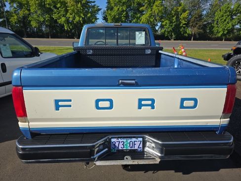 Used 1990 Ford F250 2WD Regular Cab image 3