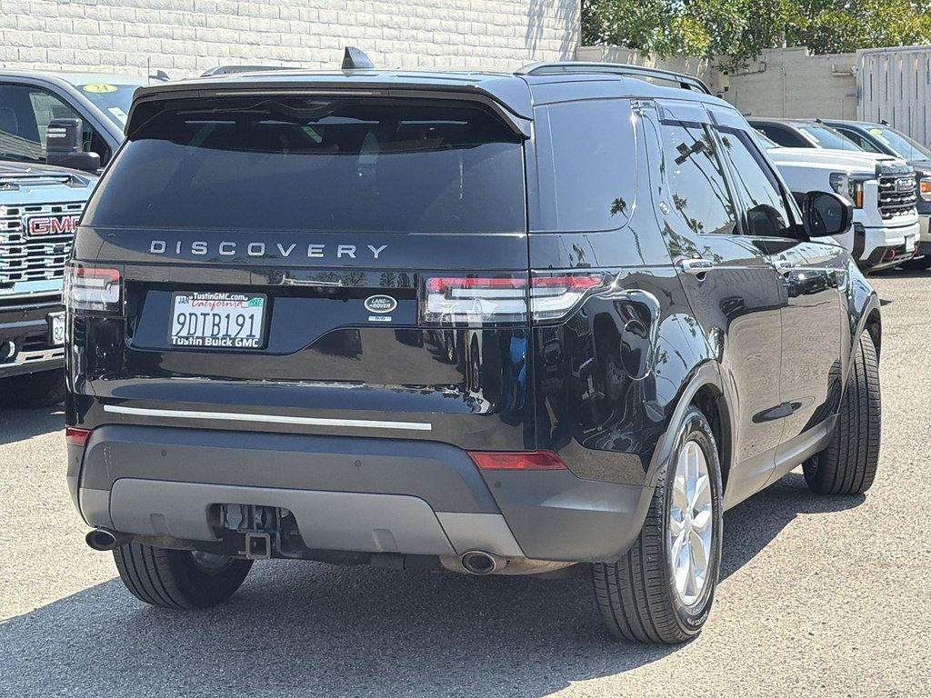 Used 2017 Land Rover Discovery SE AWD/4WD image 5