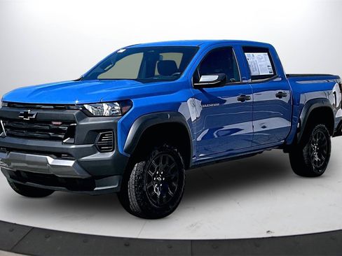 Used 2025 Chevrolet Colorado Trail Boss image 4