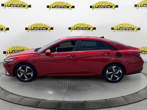 Used 2021 Hyundai Elantra Limited image 2