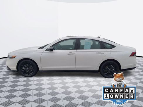 Used 2025 Honda Accord SE image 6