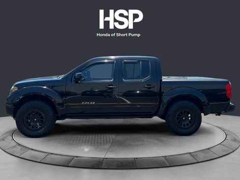 Used 2010 Nissan Frontier PRO-4X w/ Pro-4x Value Truck Pkg RWD image 2